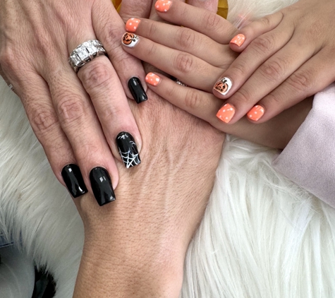 Lana's Nails & Spa - Las Vegas, NV. Halloween Nail Art