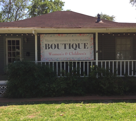 Haute Mommies & Bella Babies - Seabrook, TX. A beautiful view of the front of the store!