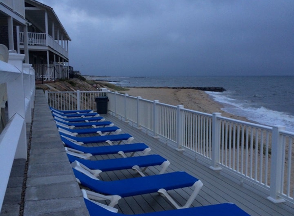 Colony Beach Motel - Dennis Port, MA