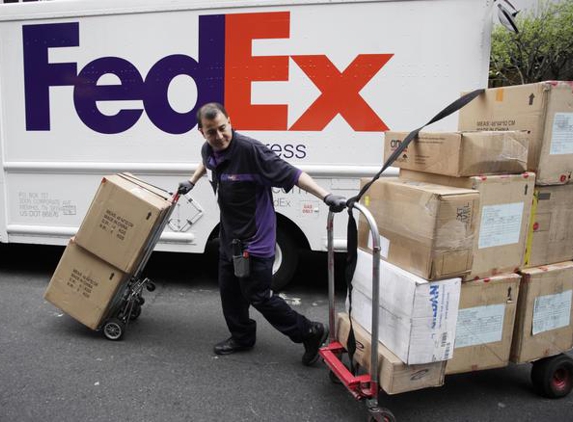 Towhere Express N.Y. Inc. - College Point, NY. FedEx super discount international luggage delivery service at ToWhere Global