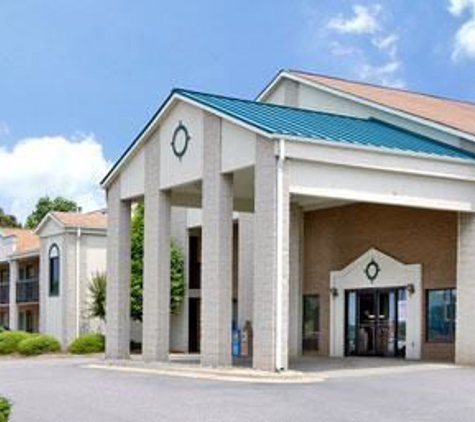 Days Inn by Wyndham Mooresville Lake Norman - Mooresville, NC