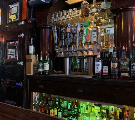 Molloy's Tavern - South San Francisco, CA