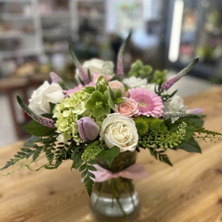 Westford Florist - Westford, MA. Flowers for Mom by Westford Florist