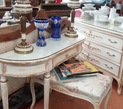 A A A A Antiques Buy & Sell - Miami, FL