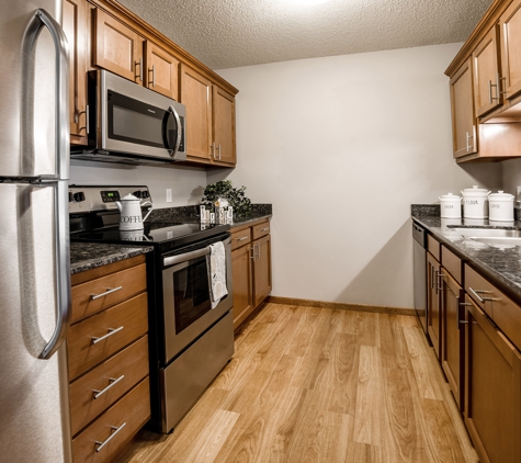 Mill Pond Forest Apartments - Forest Lake, MN. Kitchen