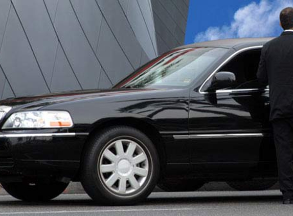 M & M Limo & Airport Service Inc - Greenacres, FL