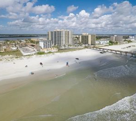 Beach Quarters Resort - Daytona Beach, FL