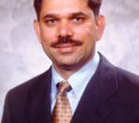 Shahzad M Khan, MD - Mansfield, OH