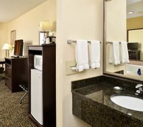 Best Western Inn - Elyria, OH