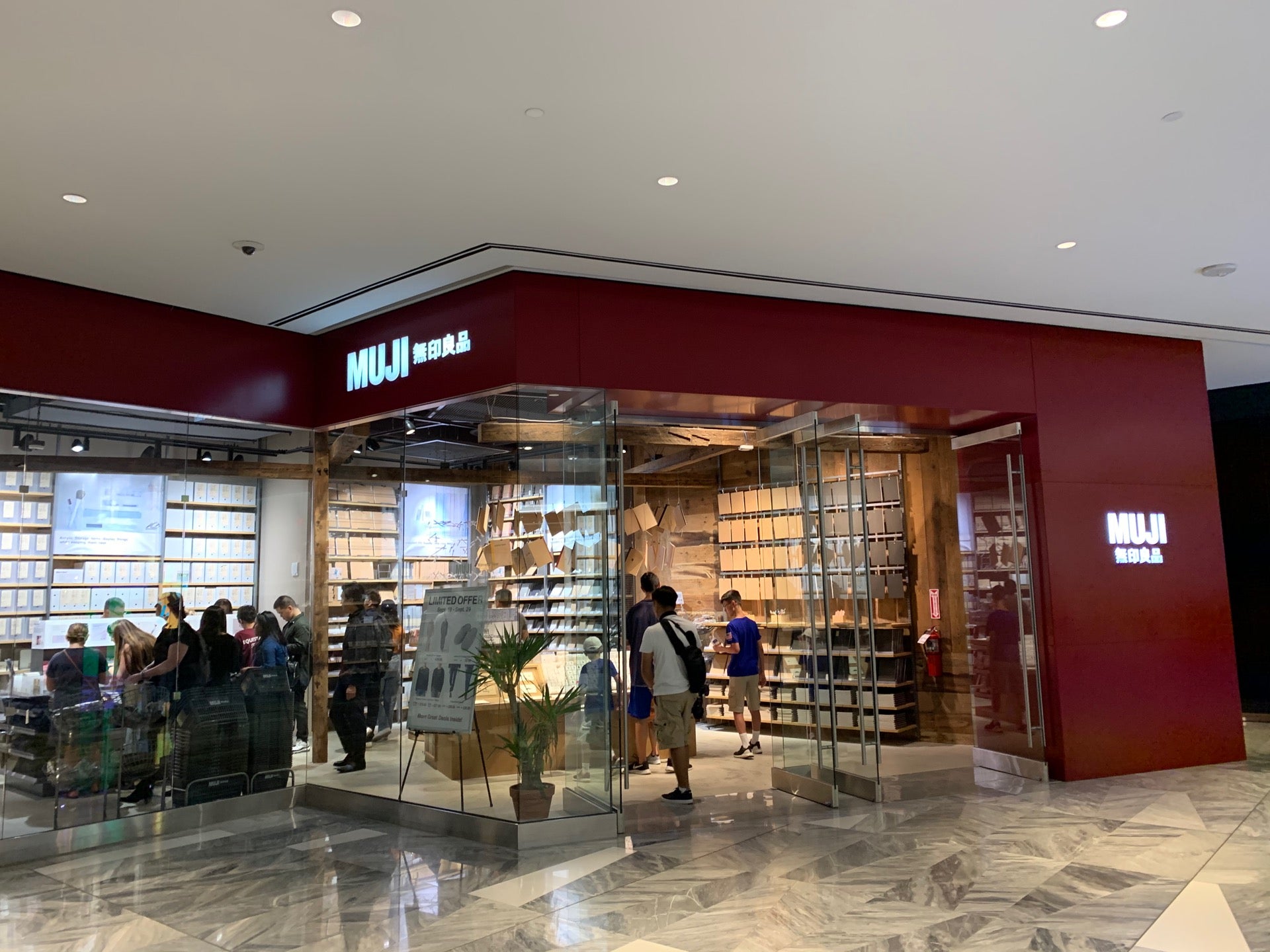 Muji - 5th Avenue, New York - Clothing and Household Store