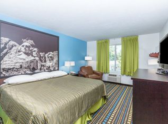 Super 8 by Wyndham North Sioux City - North Sioux City, SD