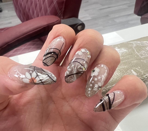 Elegant Nail Salon - Smithtown, NY