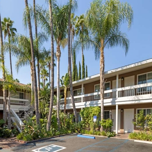 Best Western Plus Carriage Inn - Sherman Oaks, CA