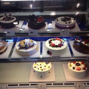 Paris Baguette Bakery - Glendale, CA