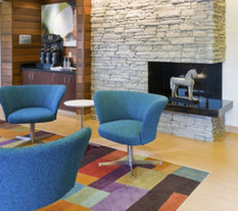 Fairfield Inn & Suites - Lexington, KY