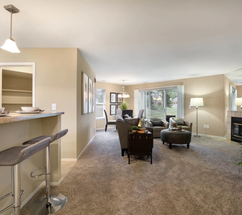 Amberly Apartments - West Bloomfield, MI