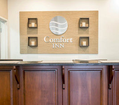 Comfort Inn Gurnee near Six Flags - Gurnee, IL