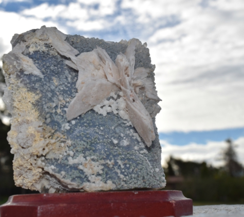 The Elephant Shop - Orange, NSW. Calcite on Chalcedony
