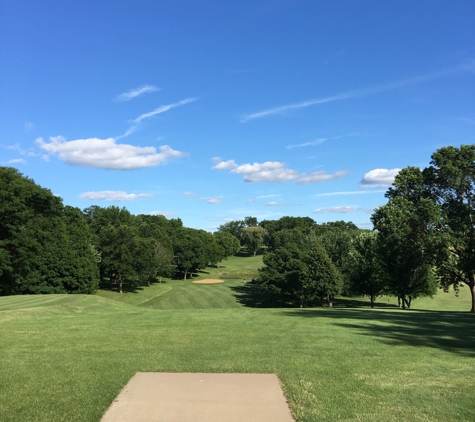 Dubuque Golf & Country Club - Dubuque, IA