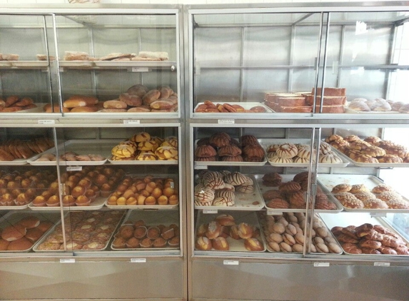 Panaderia Marzeya - Chicago, IL