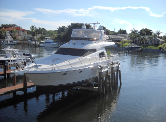 Hi & Dry Boat Lifts - Houma, LA