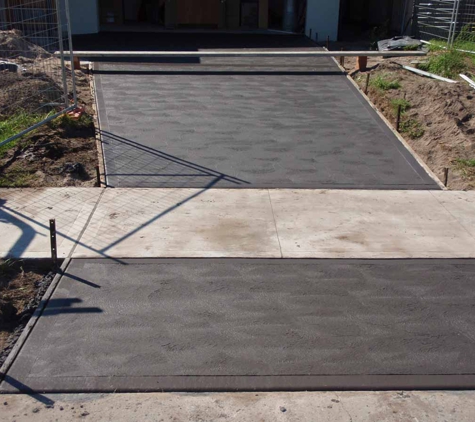 JSC Contracting & Excavation. Standard Colour Driveway