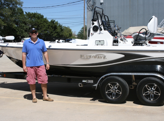 Austin Boats & Motors - Lakeway, TX