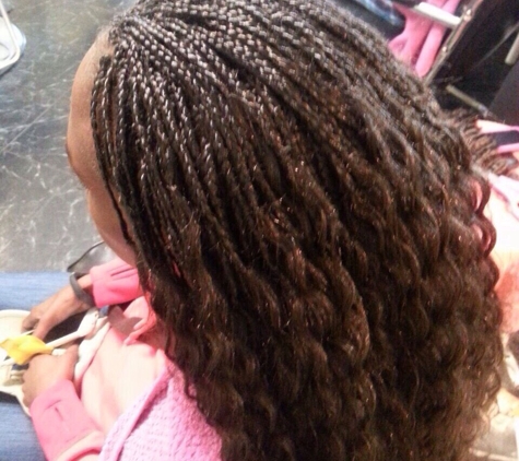 CAMARA AFRICAN HAIR BRAIDING - Phoenix, AZ