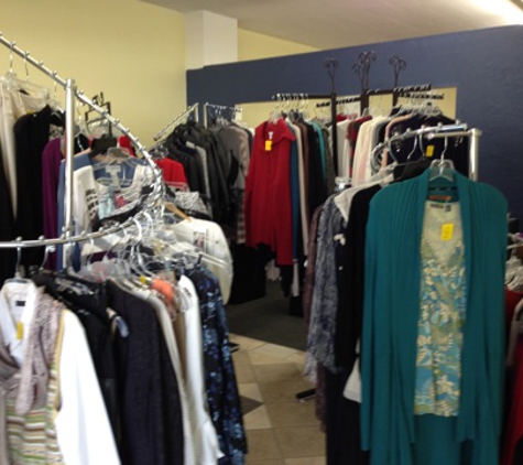 Chic Uptown Consignment - Yucaipa, CA