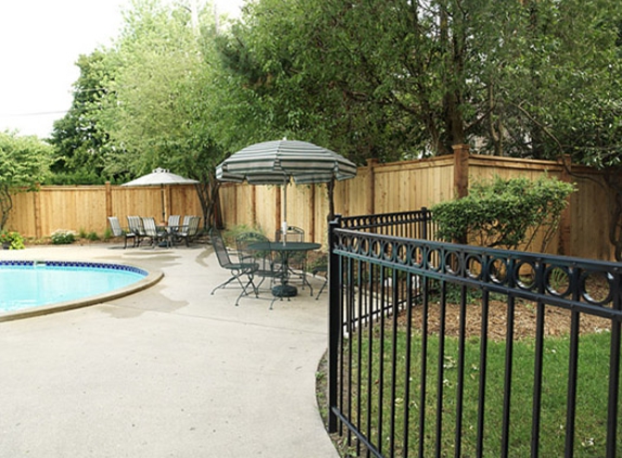 Fence Consultants Of West Michigan Inc - Grand Rapids, MI