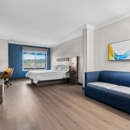 Holiday Inn Express & Suites Santa Cruz by IHG - Hotels