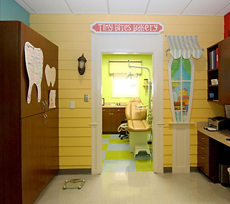 Smiles Of Austin - Austin, TX. Bakery themed operatory at Austin orthodontist and pediatric dentist Smiles of Austin