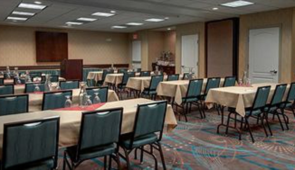 Hampton Inn & Suites Agoura Hills - Agoura Hills, CA