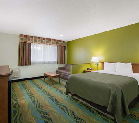 Quality Inn & Suites Medford Airport - Medford, OR