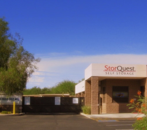 StorQuest - glendale, AZ