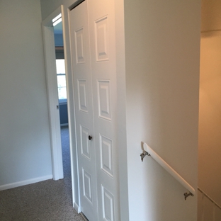 O Broin Painting - Oreland, PA. Stairs hallway and closet complete