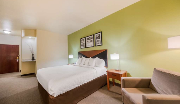 SureStay Plus by Best Western San Antonio SeaWorld - San Antonio, TX