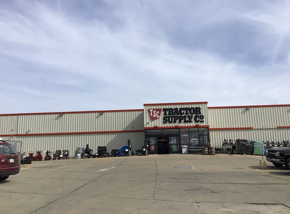 Tractor Supply Co - Waterloo, IA