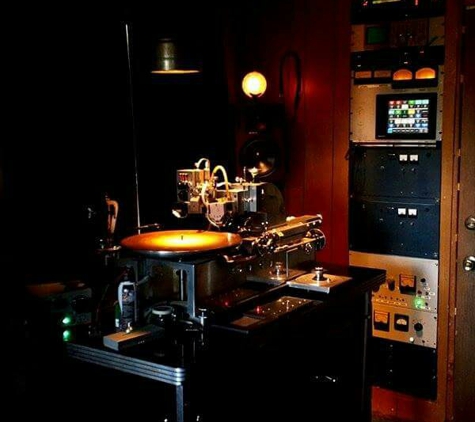 imagehaus - Crestline, CA. Record cutting studio: Lacquer masters, dubs, PVC short runs.