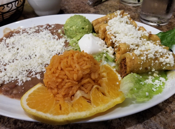 Los Compadres - Long Beach, CA