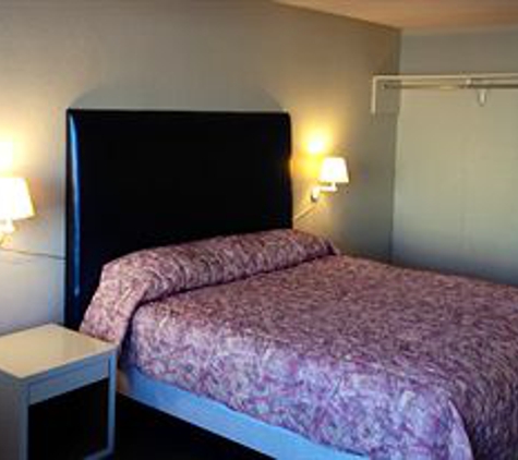 Country Hearth Inn & Suites Paducah - Paducah, KY