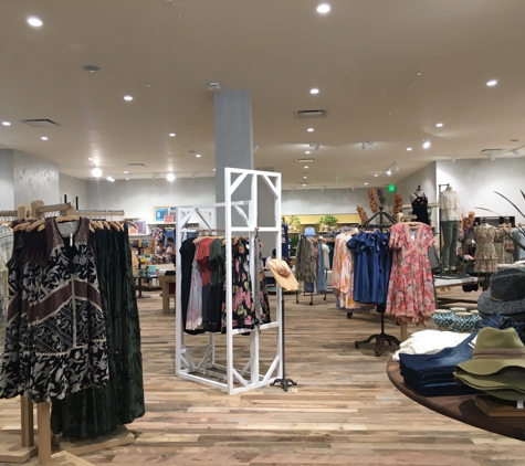 Anthropologie - Honolulu, HI