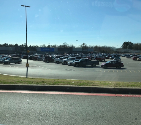 Walmart Supercenter - Henderson, TX