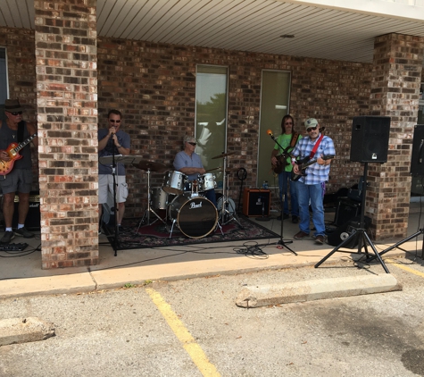 Bruce Lyons Computers & Guitars - Wichita Falls, TX