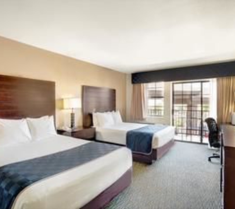 Days Inn & Suites by Wyndham Page Lake Powell - Page, AZ