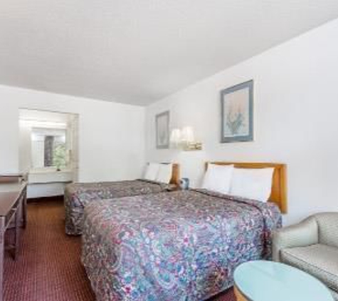 Days Inn by Wyndham Greensboro Airport - Greensboro, NC