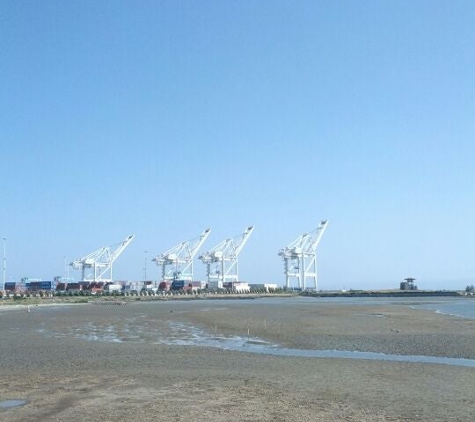 Middle Harbor Shoreline Park - Oakland, CA