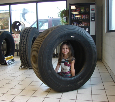 Shrader Tire & Oil - Melvindale, MI