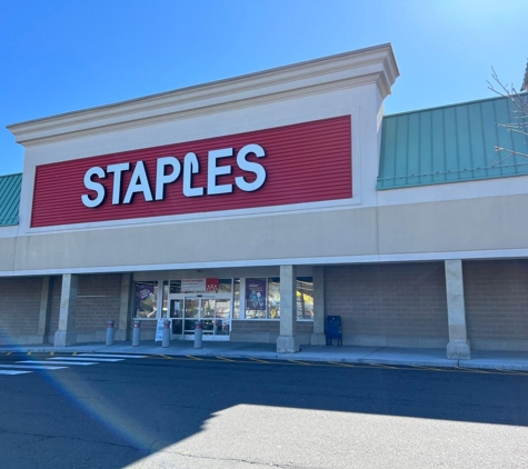 Staples - Danbury, CT