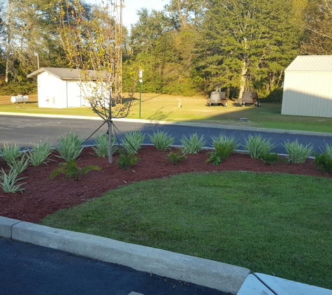 Fresh Cut Lawns Plus - Chipley, FL